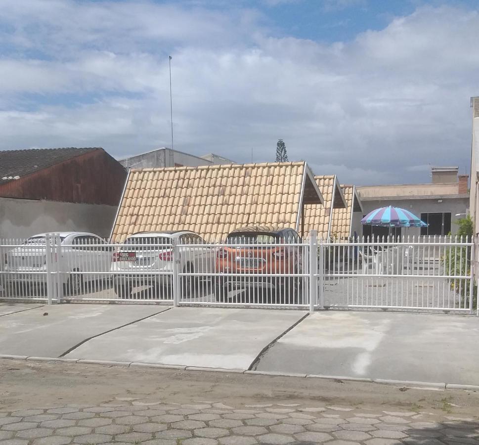 Residencial Chales Riviera Matinhos Luaran gambar